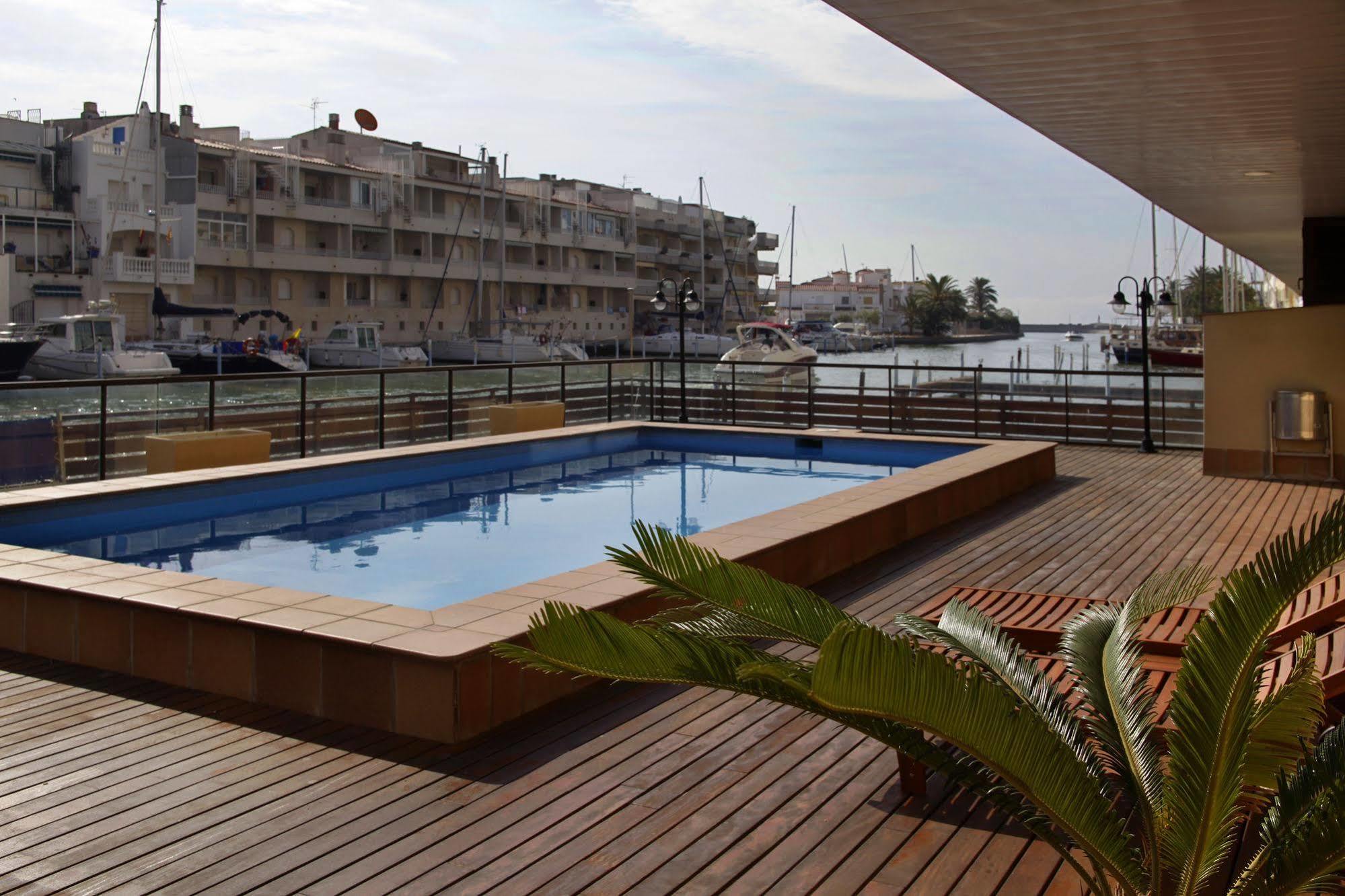 Pierre & Vacances Empuriabrava Exterior photo